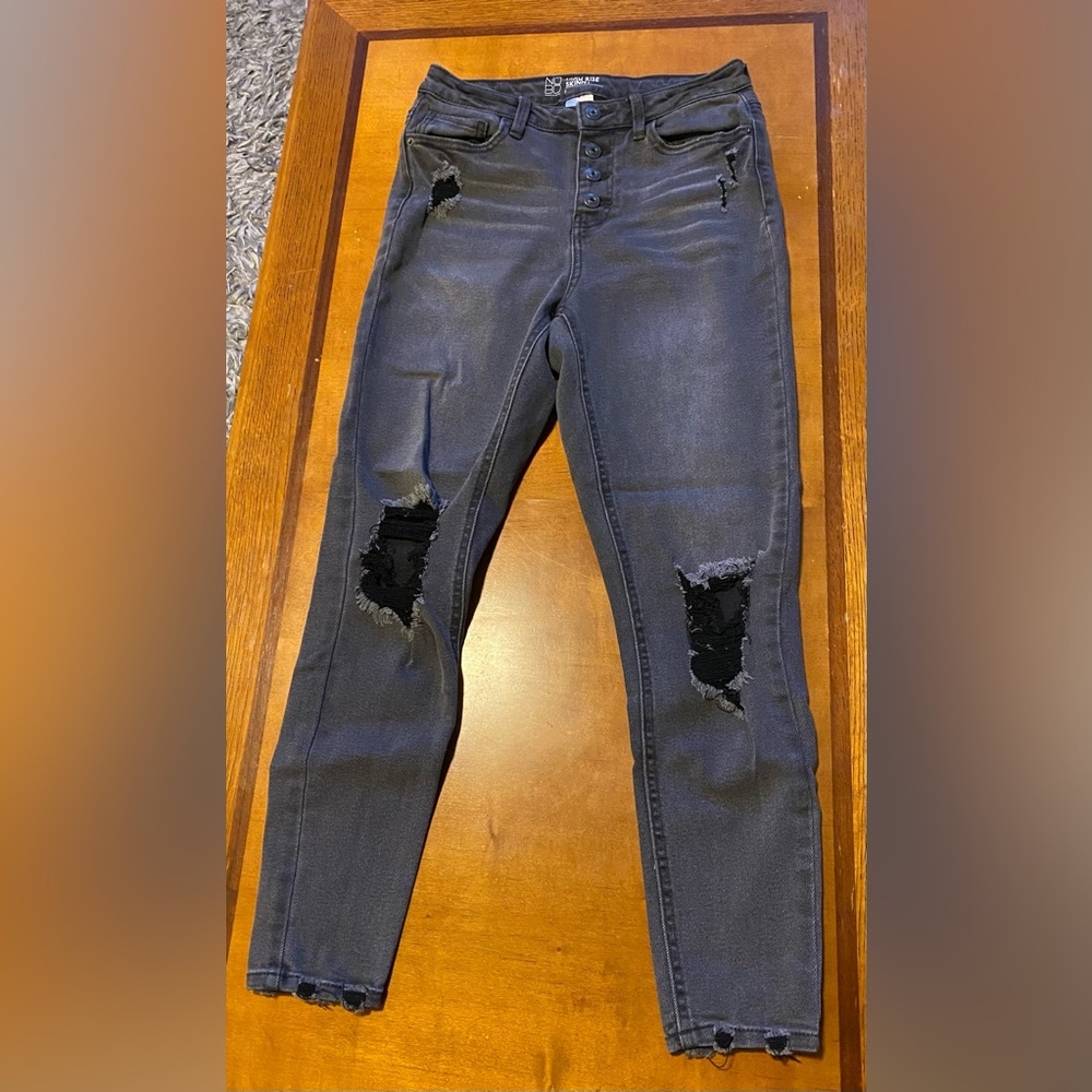 Junior’s Black Ripped Jean’s